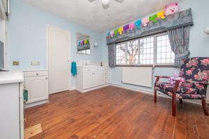 GUTTERIDGE HALL LANE- click for photo gallery